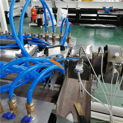 CE ได้รับการอนุมัติ LED Cover Profile PC Plastic Profile Machine