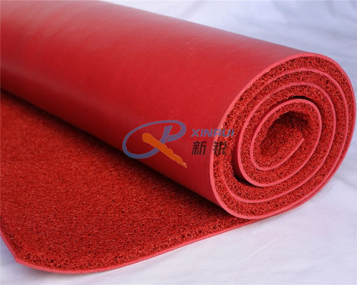 1220mm 300kg / H โฟมกลับพรมทำเครื่อง