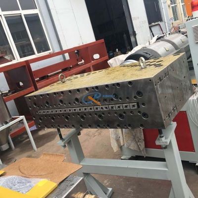 สายการผลิตแผงประตูกลวง PVC SJSZ80 WPC